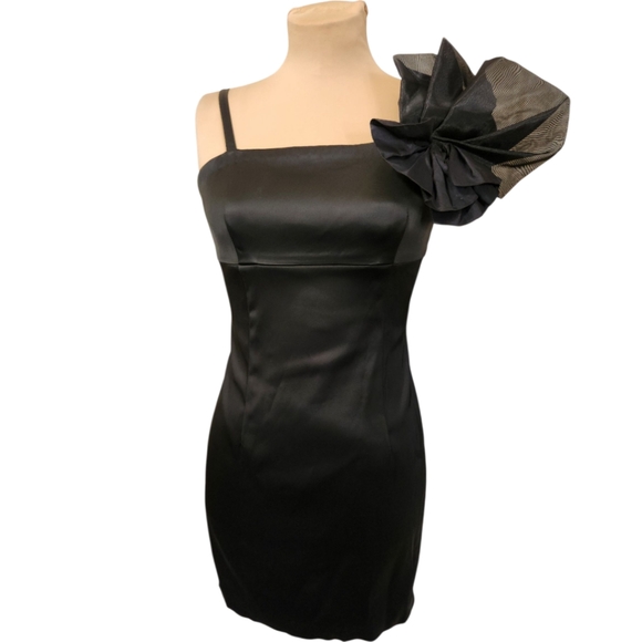 BETSEY JOHNSON Black Satin Cocktail Dress - Size 8 - Picture 2 of 15